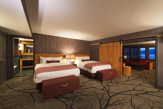 Shore Lodge