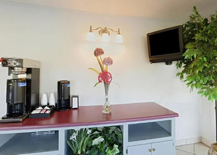 Americas Best Value Inn & Suites