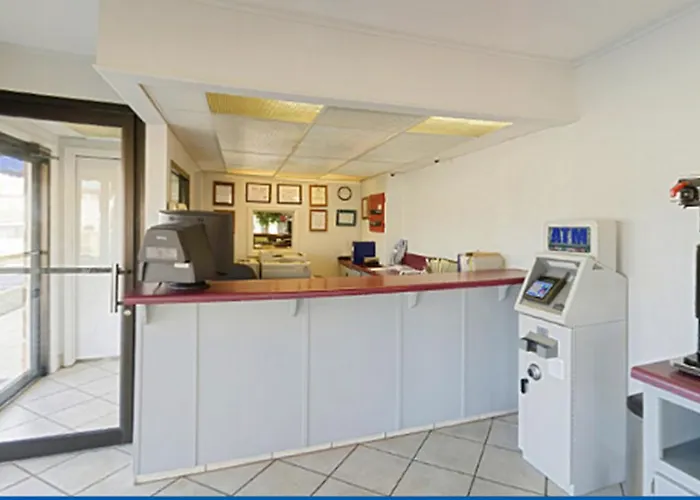 Americas Best Value Inn & Suites