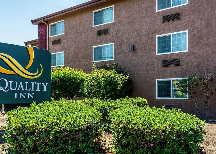 Aloha Inn & Suites