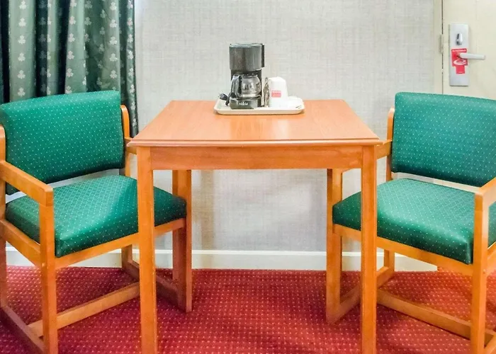 Econo Lodge Newton Falls