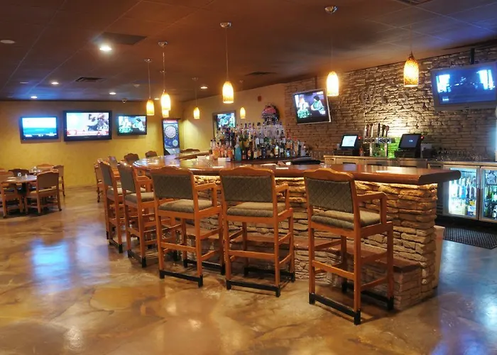 Moberly Inn & Suites