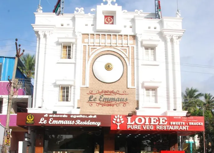 Le Emerald Residency
