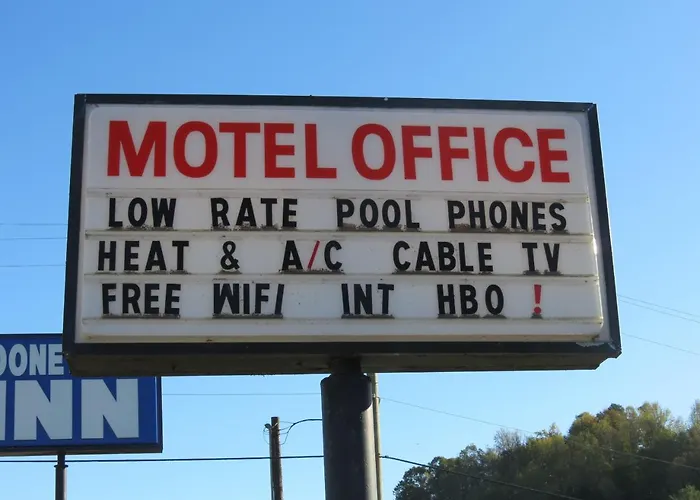 Boone Trail Inn