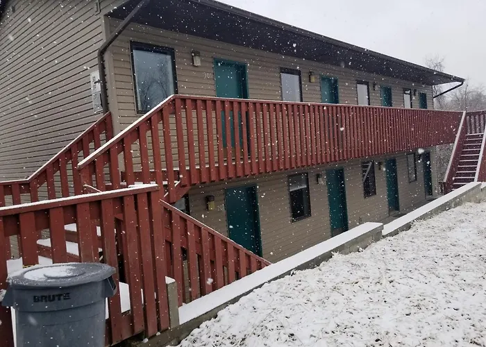 Perry-O Inn & Suites
