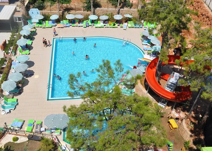 Green Life Hotel