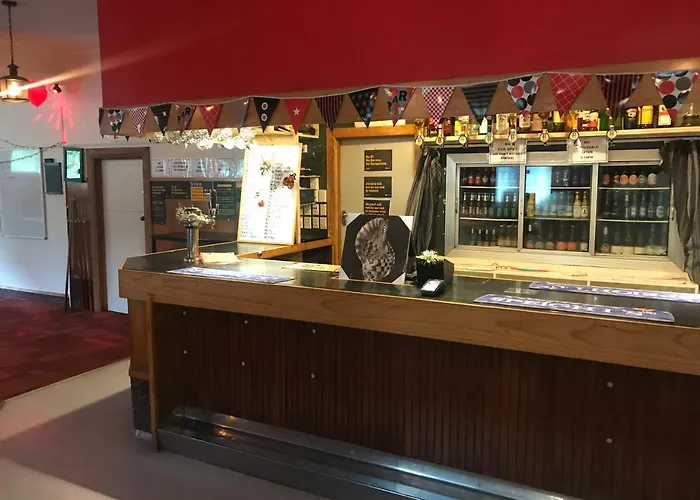 Te Puia Hot Springs Hotel