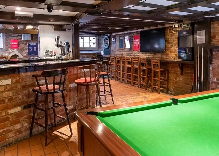 The Crown Pub & Hotel