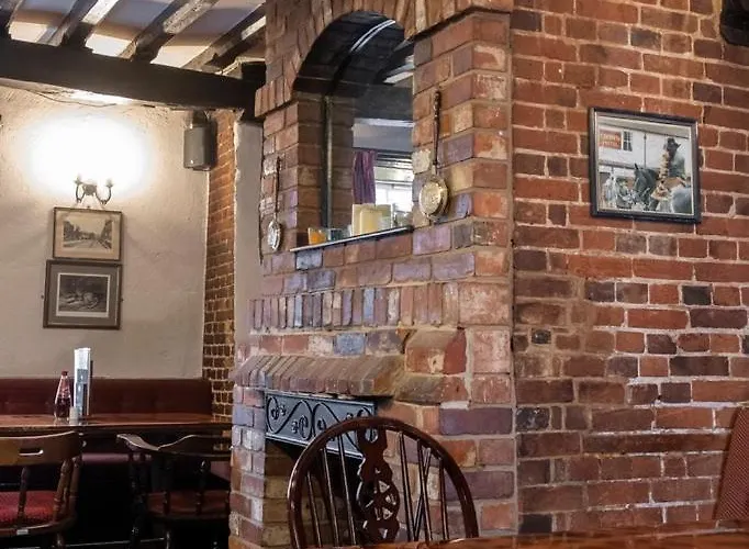 The Crown Pub & Hotel