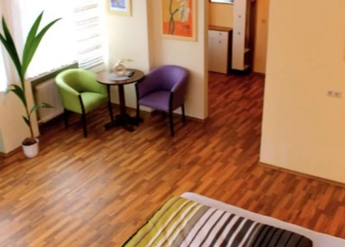 Hotel-Cafe Maxx