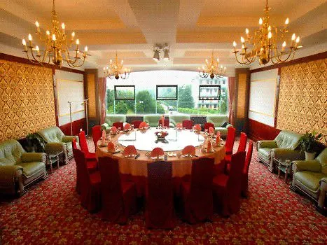Anqing Yin Bin Business Hotel