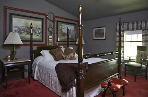 Holly Thorn House Inn