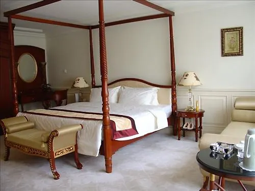 European Camp Hotel