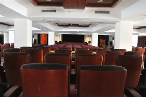 Old Banyan Seaview Hotel Xinglong