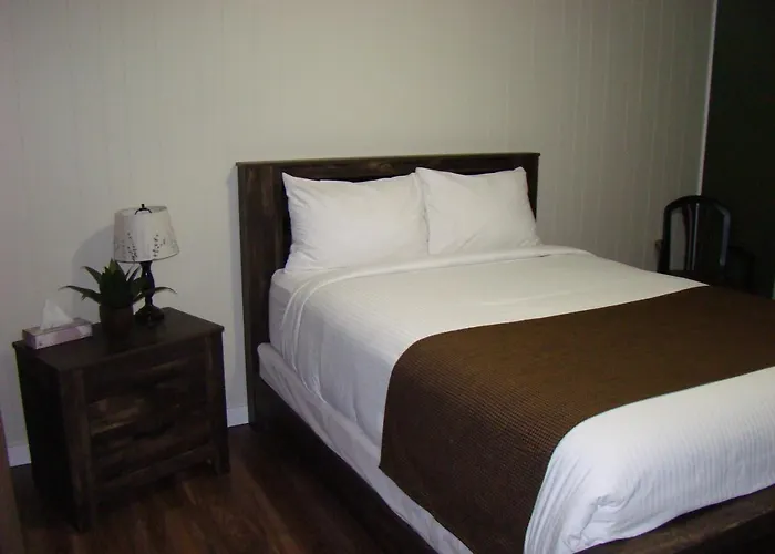 Paddock Inn