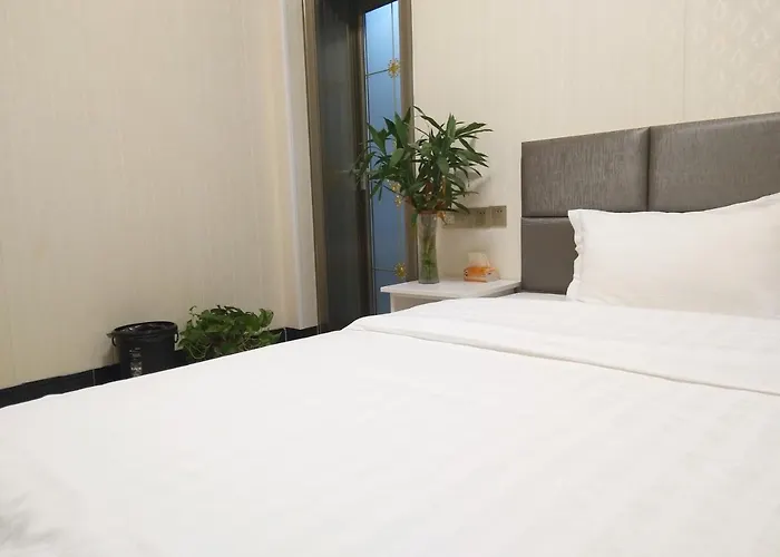 Nanjing Lafei Hotel Lukou Airport Branch