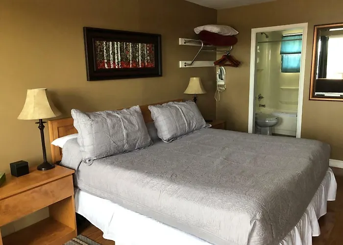 Anchor Motel And Suites