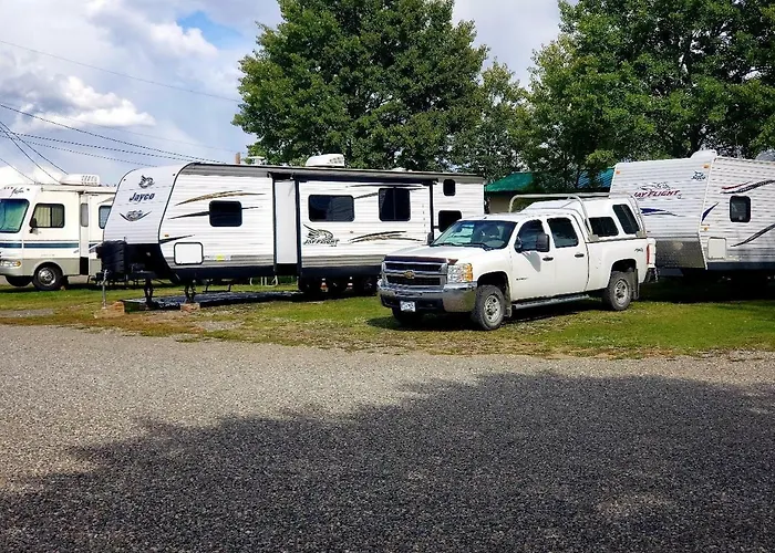 100 Mile Motel & Rv Park