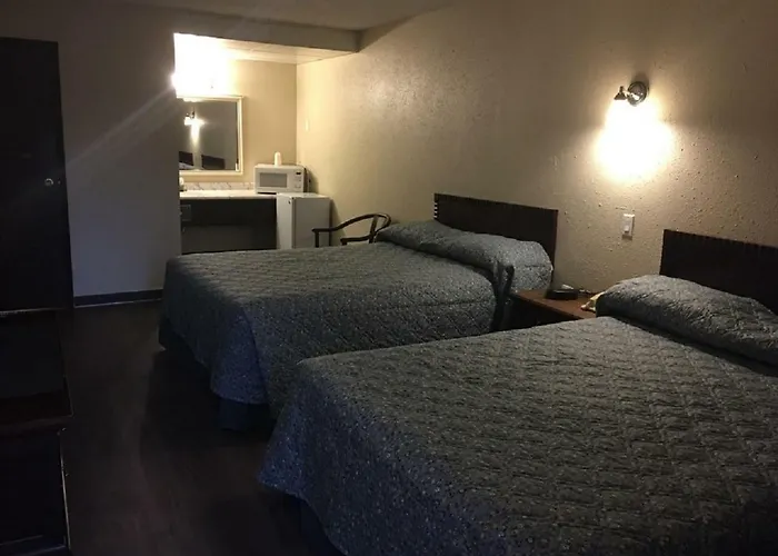 Red Deer Inn & Suites