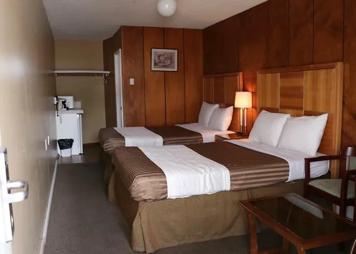 Plaza Motel