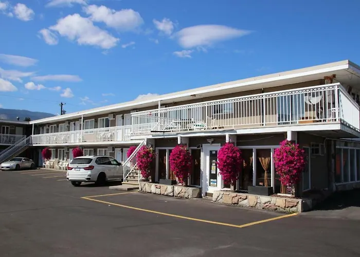 Plaza Motel