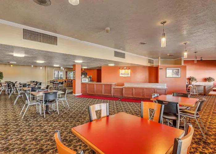 Days Inn By Wyndham Ogden