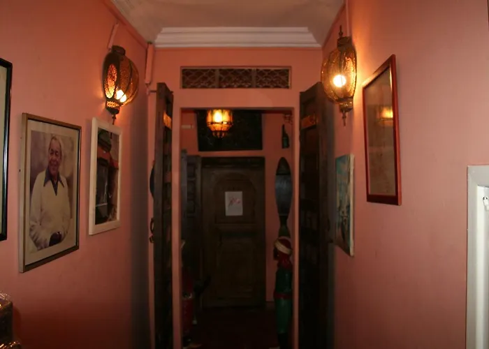 Ambassy Hotel