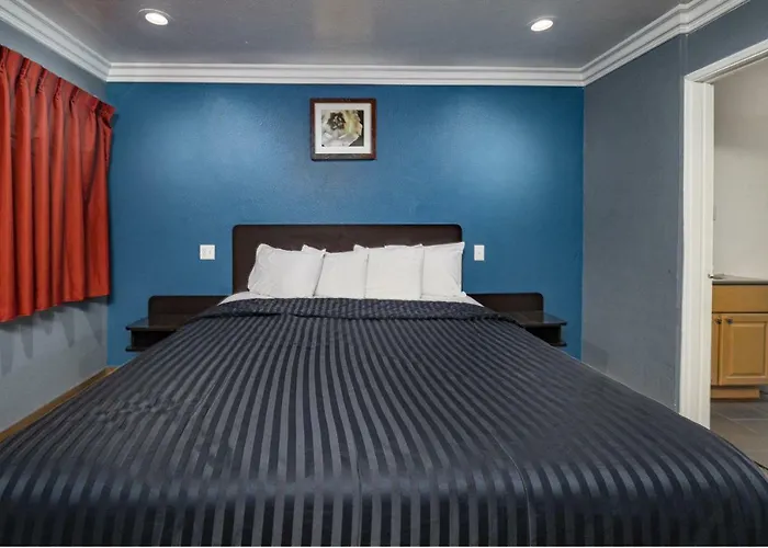 Travelodge By Wyndham Sacramento Convention Center