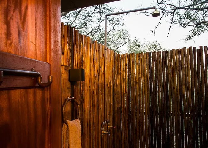 Vuyani River Lodge
