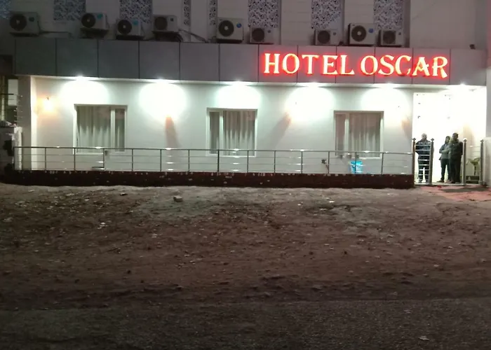 Oscar Banquet And Hotel