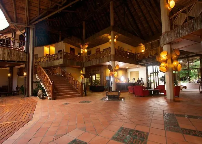 Cresta Mowana Safari Lodge