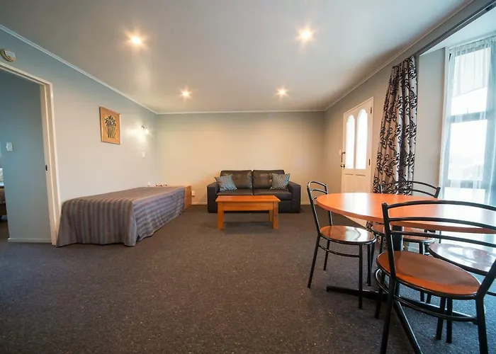 Coronation Park Motels
