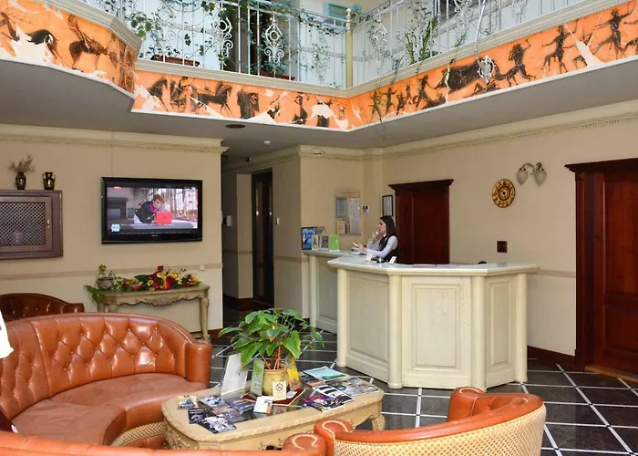 Atrium Hotel