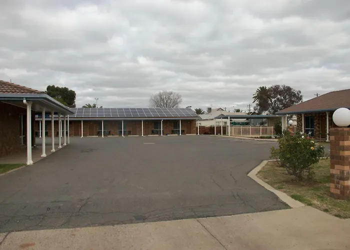 Highway Inn Motel