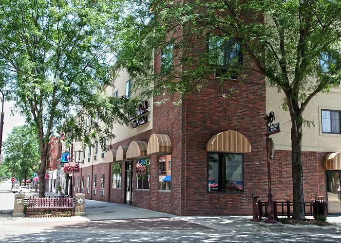 Shenandoah Inn & Suites