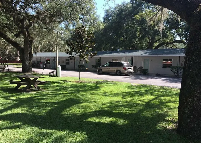 Cindy'S Motel & Rv Park