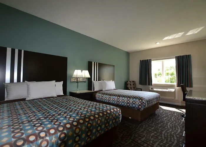 Relax Inn Motel And Suites Omaha