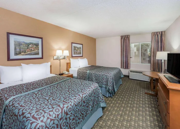 Days Inn By Wyndham Kirksville