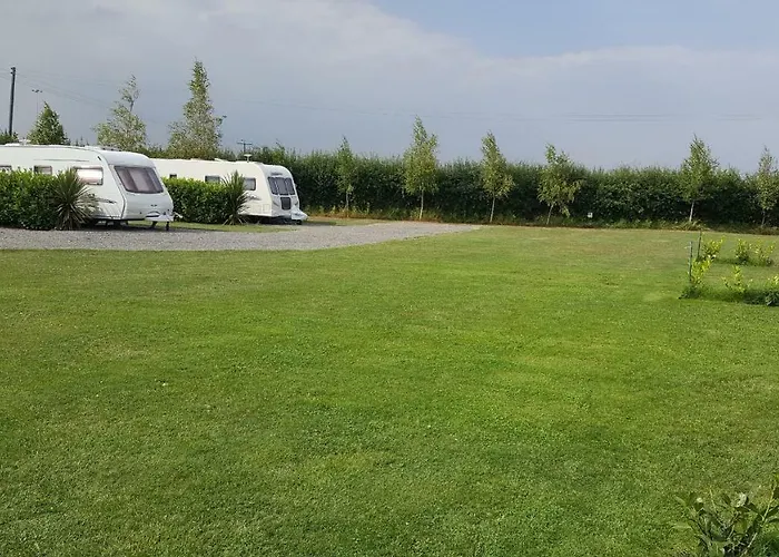 Marshland Alpacas Glamping Lodge