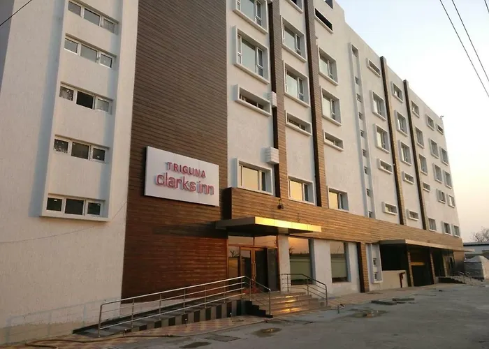 Triguna Clarks Inn Kurnool