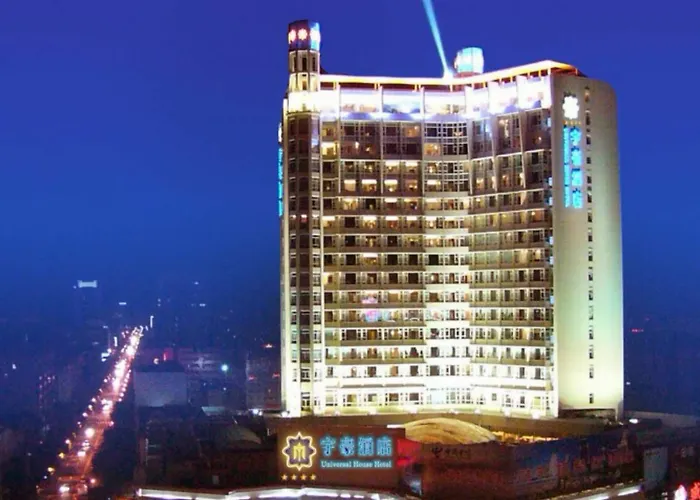 Universal House Hotel