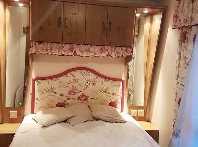 Tarka Holiday Park, 5A