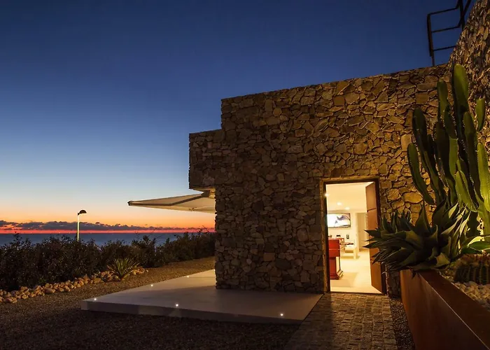 Villa Alkaram de lujo con vistas panorámicas al mar