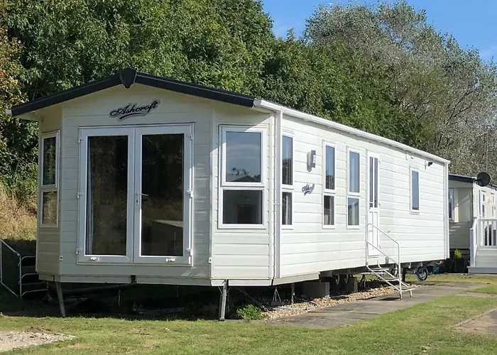 Gold Standard Caravan On South View Park