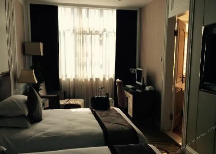 Yunmeng Hotel