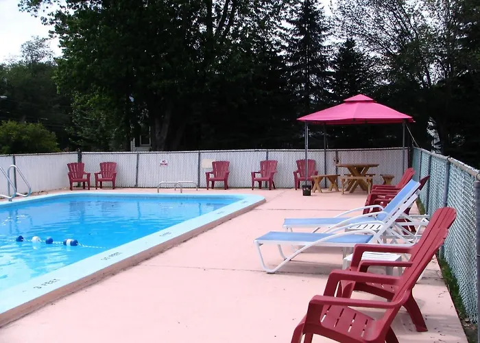 Maple Leaf Motel