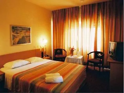 Eshel Hotel