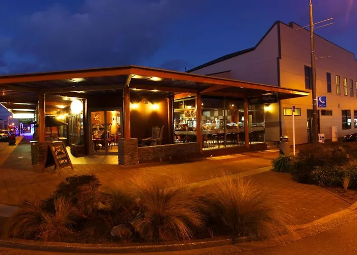 Stumpers Hotel