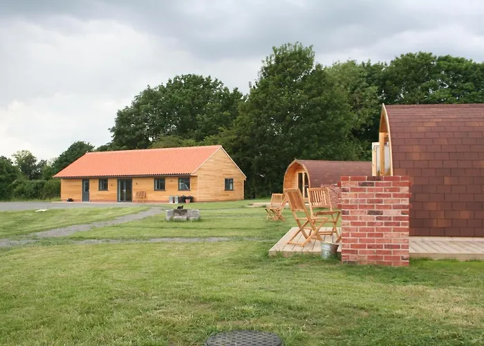 Glamping At Spire View Meadow