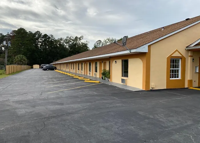 Deluxe Inn Hardeeville